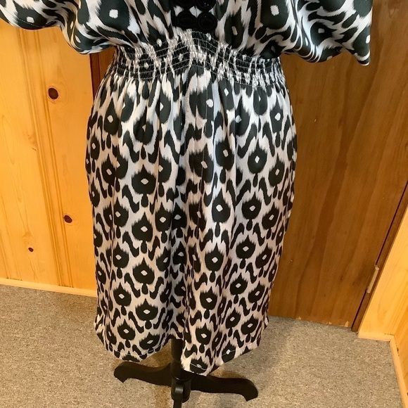 Lulu Yasmine Black and Light Grey Print Silk Dress Sz-S - Picture 4 of 9